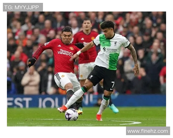 英超联赛迎来一场胜利,利物浦击败曼联夺得宝贵三分 英超联赛迎来一场胜利,利物浦击败曼联夺得宝贵三分